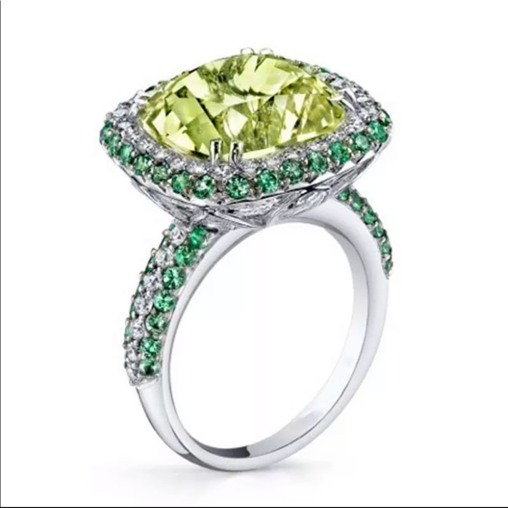 New Women’s 925 Silver Lady Emerald Ring - Picture 1 of 2
